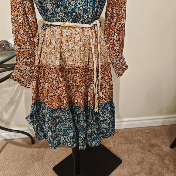 2/90 Tigerlily Takumi dress-0250 - Picture 10 of 17